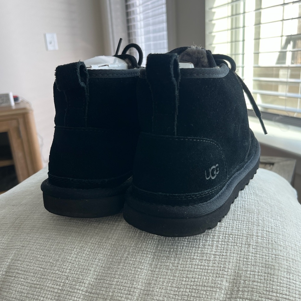 UGG Neumel Boots - Picture 6 of 9